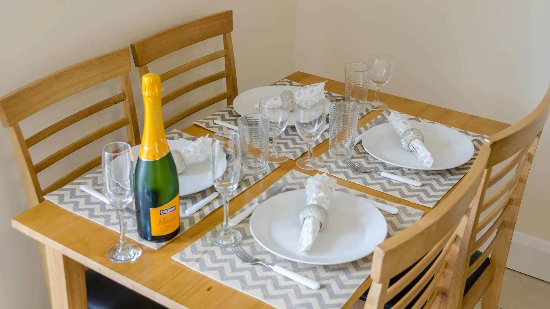 Giant Serviced Apartments Belfast 0*,  United Kingdom