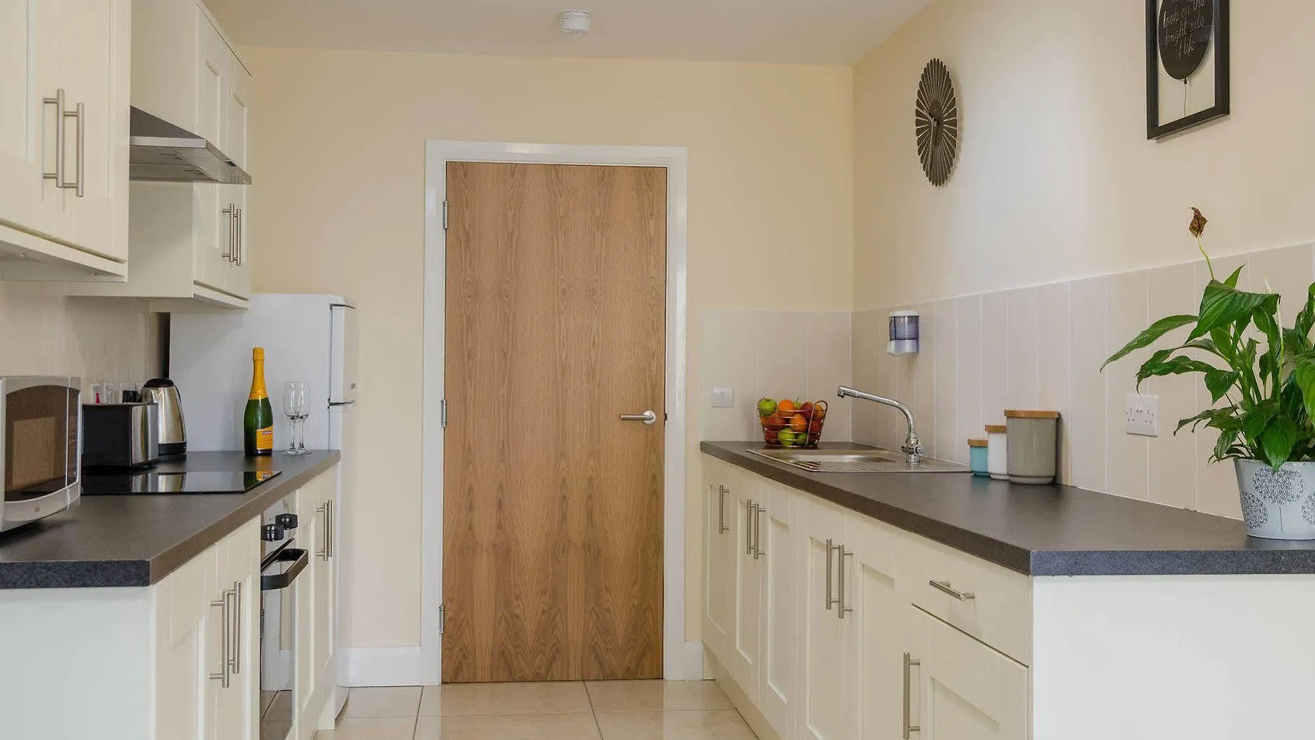 Giant Serviced Apartments Belfast United Kingdom